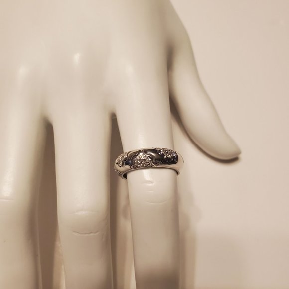 Beautiful 18K white gold diamond wedding band. - Picture 7 of 10